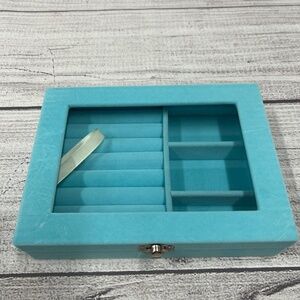 Sky Blue Velvet Jewelry Box (6715891)